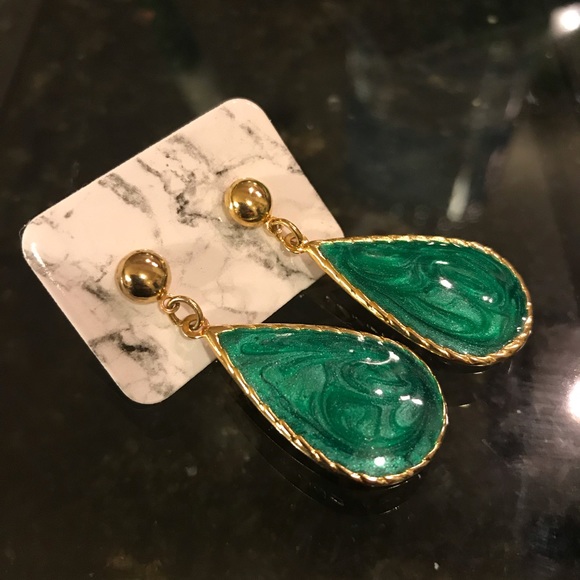 Green and gold earrings - Picture 6 of 8